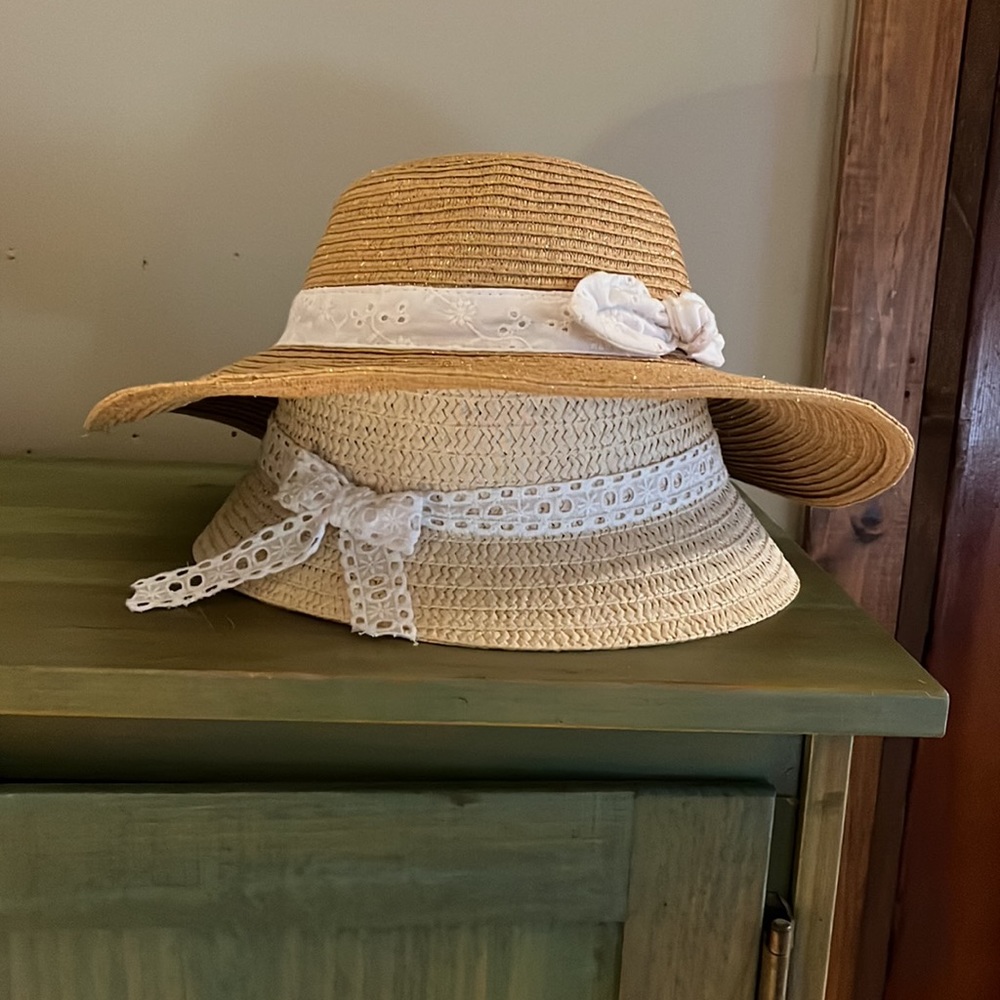 Toddler girls sun hats (lot of 2)